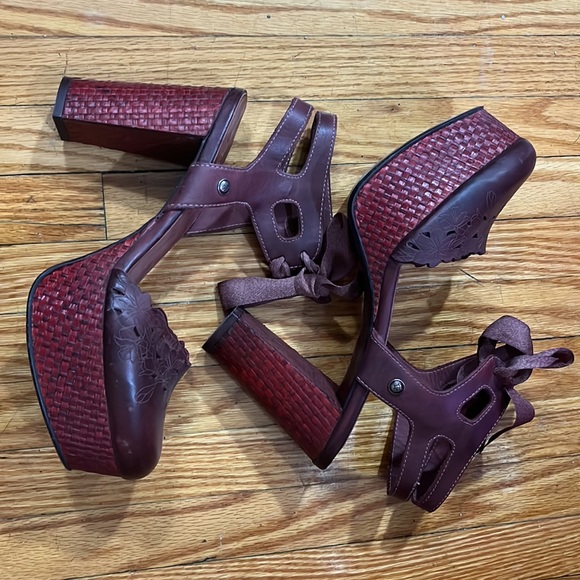 Burgundy Leather Neosens Platform Heels - Picture 4 of 15